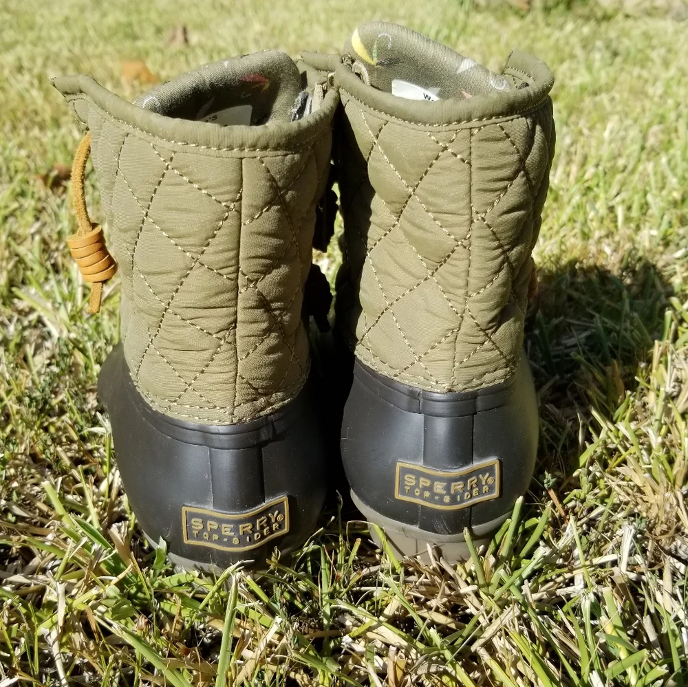 Sperry Top Sider Saltwater Waterproof Quilted Olive Green Duck Boots Size 6